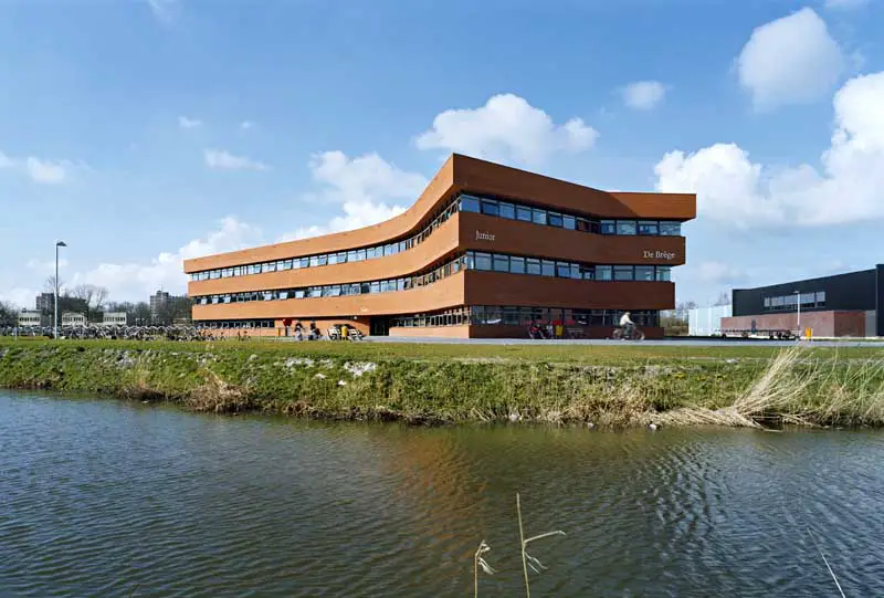 Leeuwarden School, Piter Jelles & De Brêge - e-architect