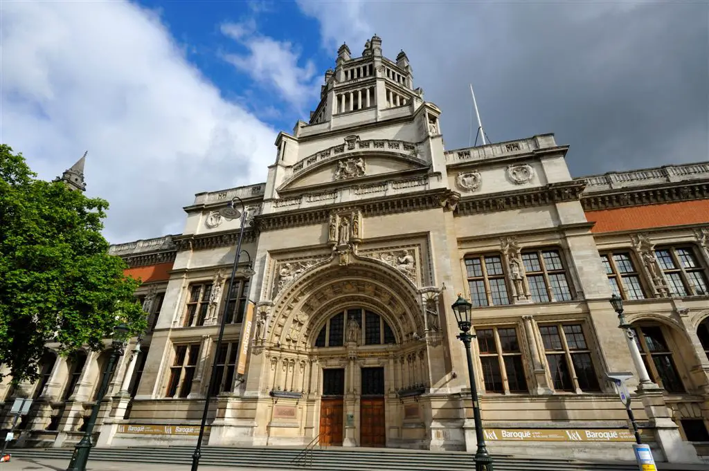 V&A Jewellery Gallery, London - e-architect