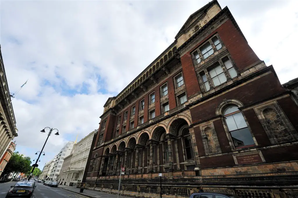 V&A Jewellery Gallery, London - e-architect