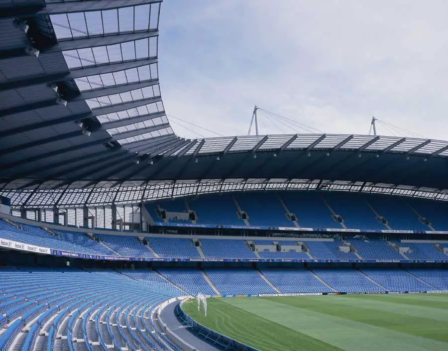 City stadium. Стадион Манчестер Сити. Сити оф Манчестер стадион. Вместимость стадиона Манчестер Сити. Этихад Стэдиум.