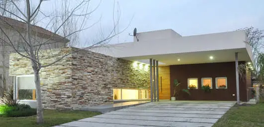 Buenos Aires Ituzaingó Residence