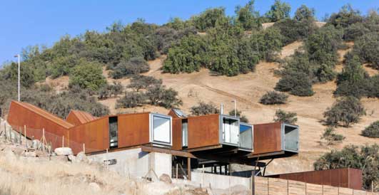 Casa Oruga Caterpillar House Chile