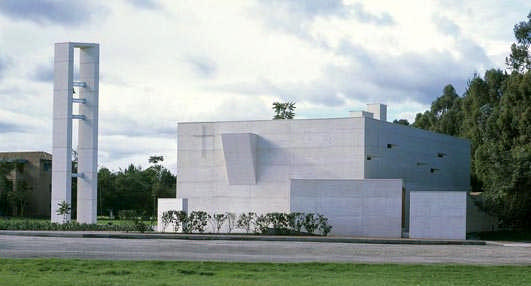 Los Nogales School’s Chapel Bogotá Building Colombia