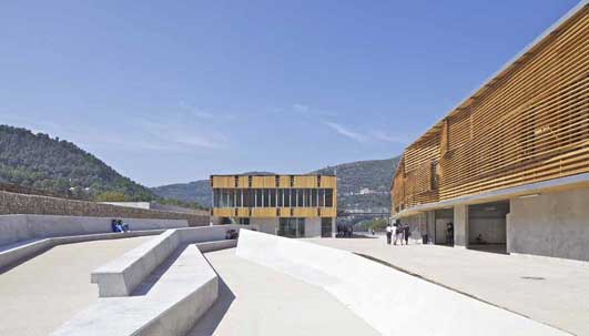 Alpes-Maritimes Building