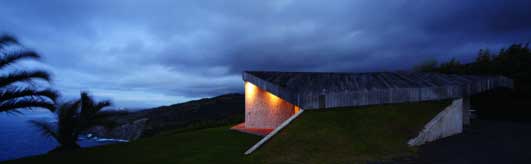 Clifftop House Maui