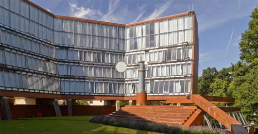 The Florey building Oxford - Florey Design Competition