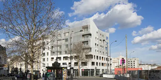 Porte de Paris Building