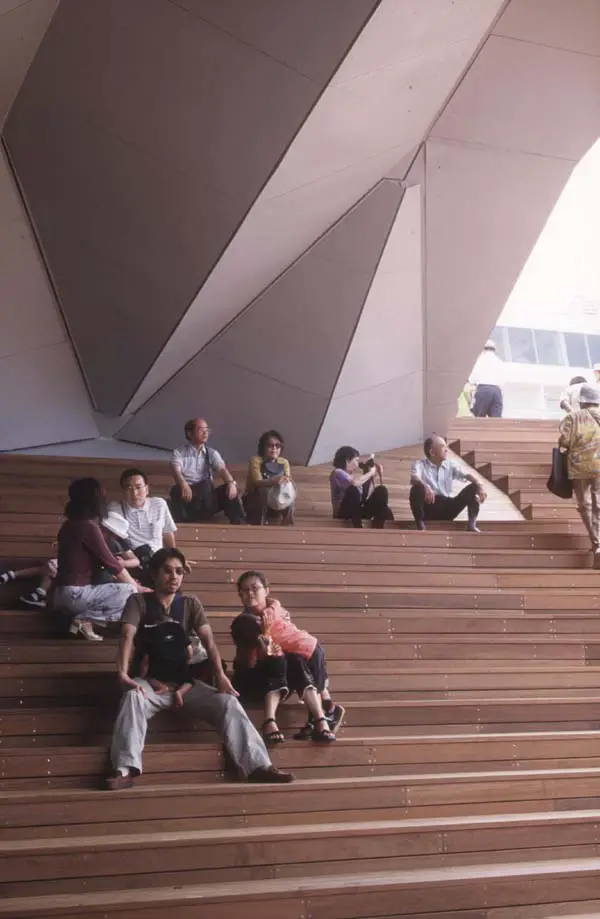 Yokohama Ferry Terminal - Foreign Office Architects