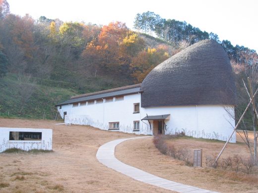 Nemunoki Museum of Art by Terunobu Fujimori Architect