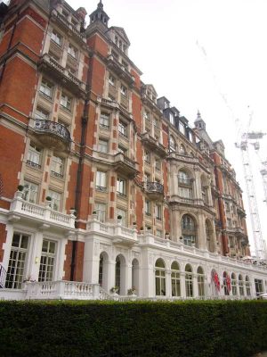 Mandarin Oriental Hyde Park Hotel London frontage