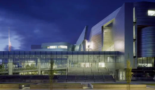 New Orleans Homes: Brad Pitt Houses Morphosis design