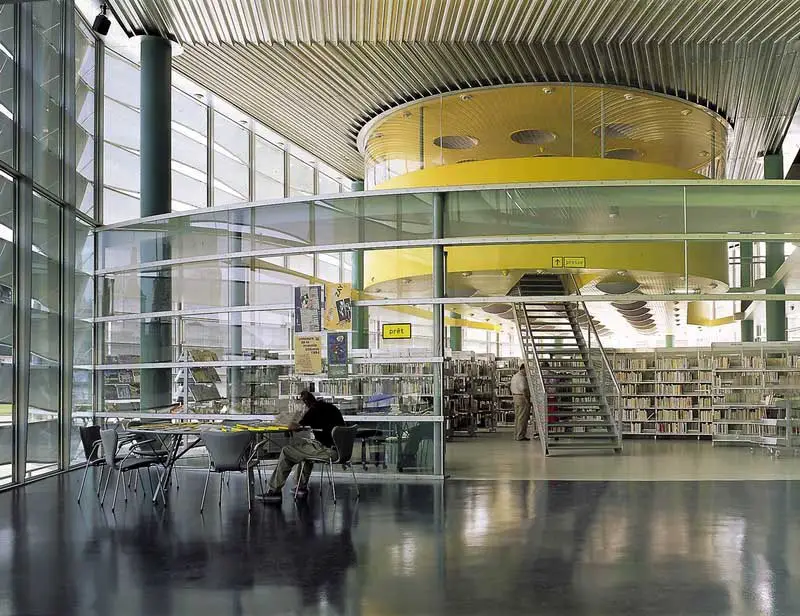 Orleans Médiathèque Gambetta building interior