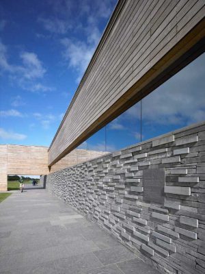 Culloden Battlefield Visitor Centre building memorial wall