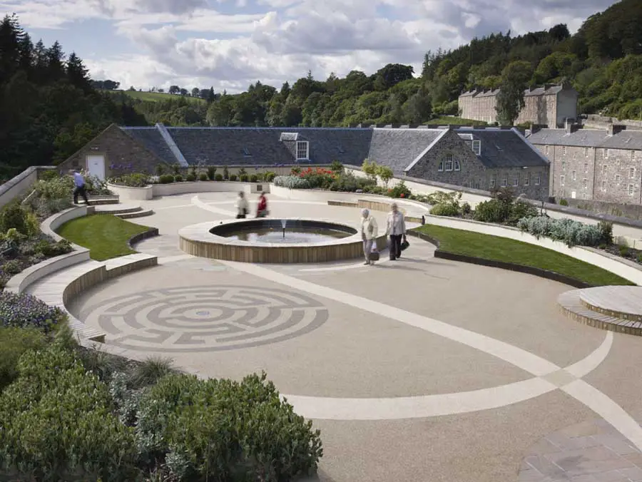 New Lanark Roof Garden - Lanarkshire Landscape