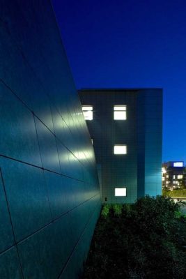 Oxford Cancer Centre Building facade