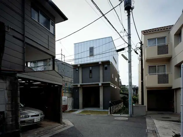 Column and Slab House in Japan
