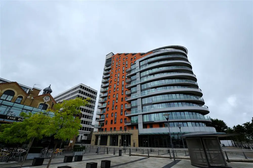 Putney Wharf Tower Wandsworth Building