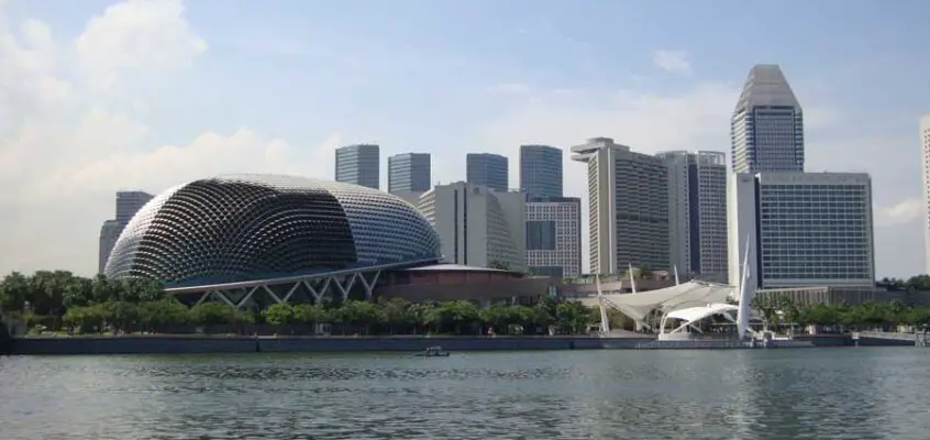 Singapore Arts Center, Esplanade Theatres