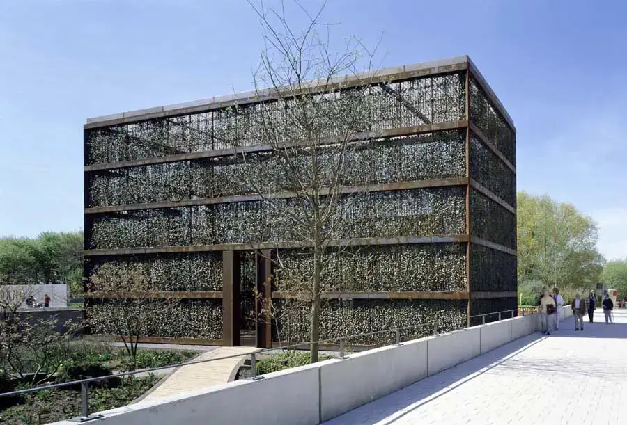 Hedge Building, Rostock Dutch Pavilion, IGA