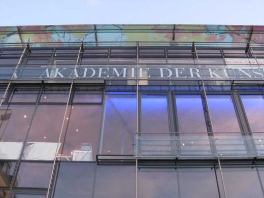 Akademie der Künste Berlin facade