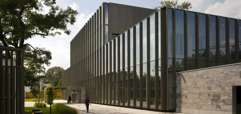 British Embassy Warsaw, Poland: Tony Fretton