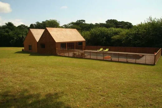 Centrifugal Villa: Southampton house, NY