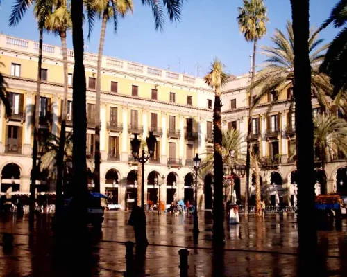 Placa Reial Barcelona square design