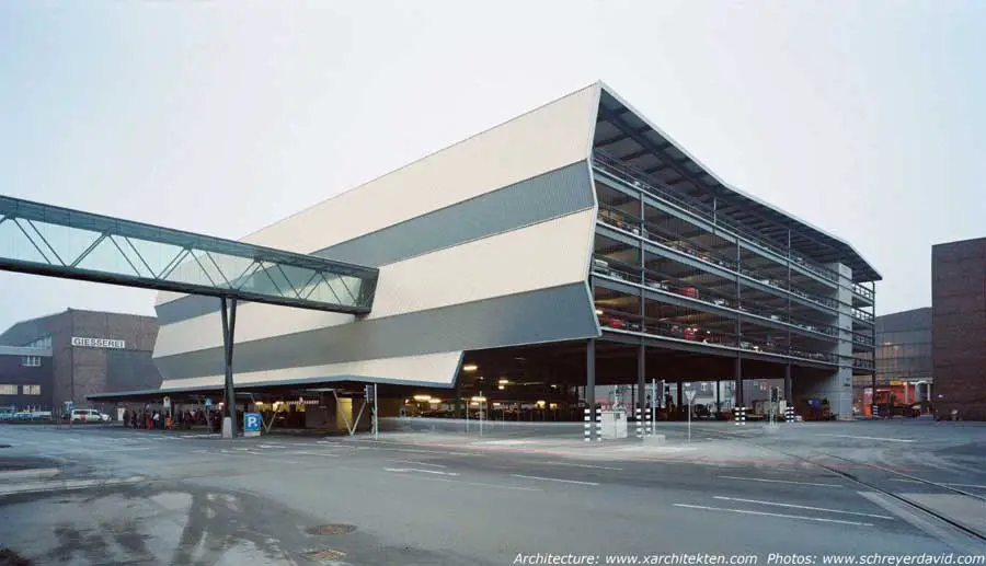 Multi-Level Parking voestalpine: Linz Building