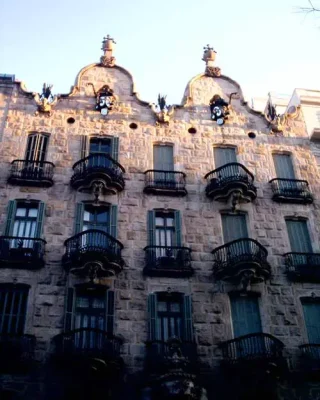 Casa Calvet Barcelona, Gaudi Architecture