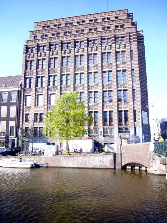Brick Building Photos: Amsterdam School