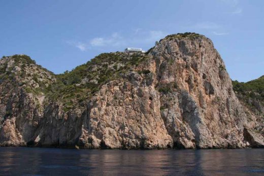 AIBS house Baleares by Atelier d'Architecture Bruno Erpicum & Partners