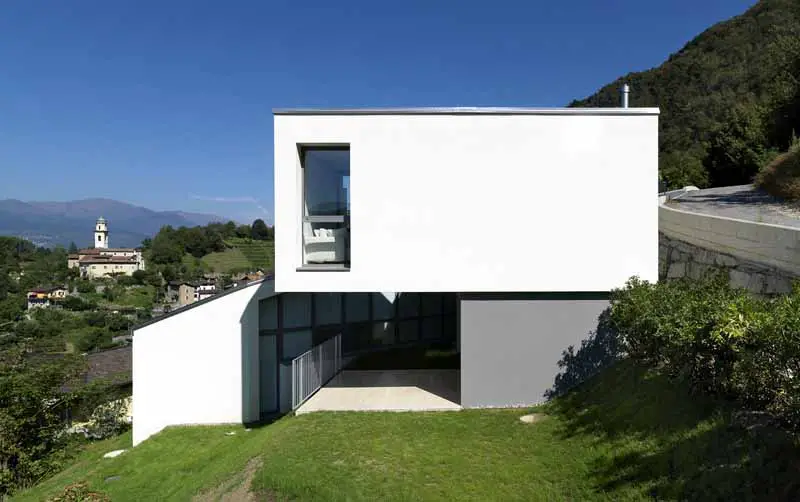 Carabbia house, Ticino home