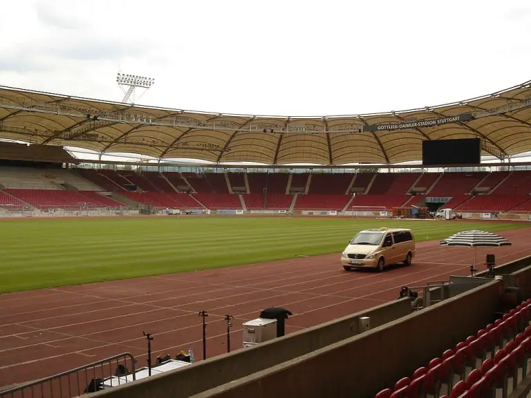Stuttgart Football Stadium: Gottlieb Daimler Stadion - e-architect