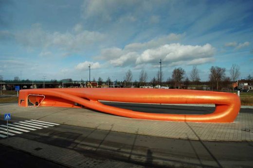 Hoofddorp Bus Station Building by NIO architecten