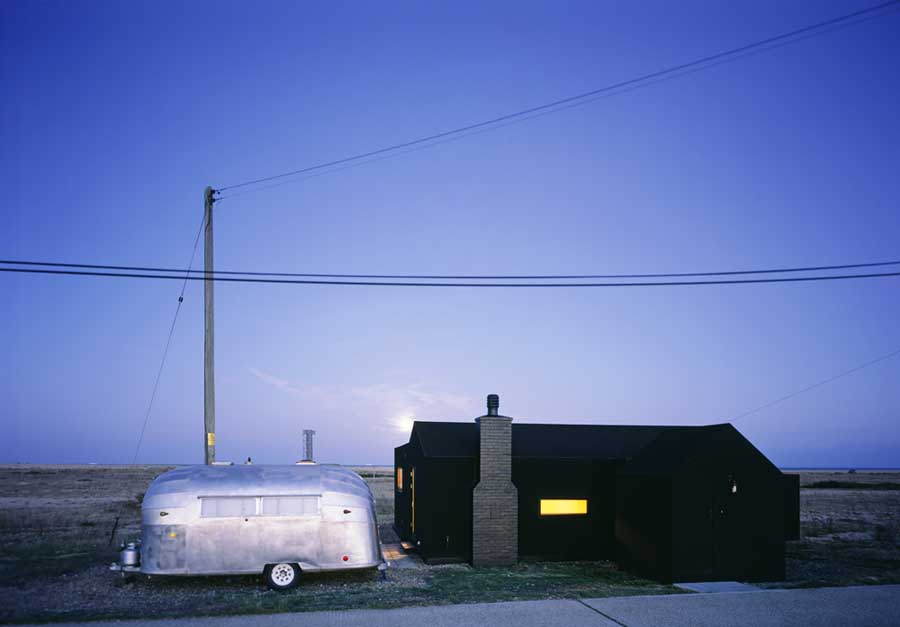 Black Rubber Beach House by Simon Conder Associates