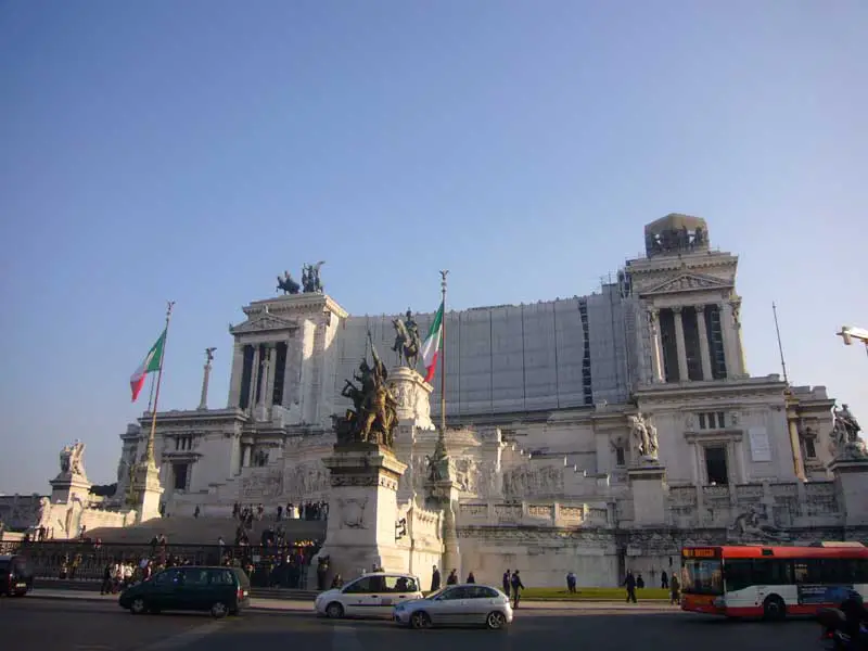 Victor Emmmanuel II Monument Rome building