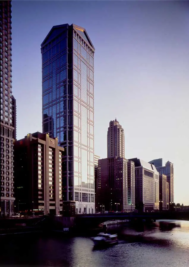 77 West Wacker Drive, Chicago Building by Ricardo Bofill