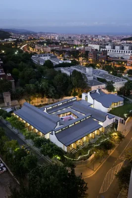 Casa dels Xuklis Barcelona: MBM Arquitectes