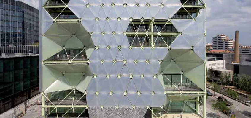 Barcelona Architecture Tours: Walking Guide