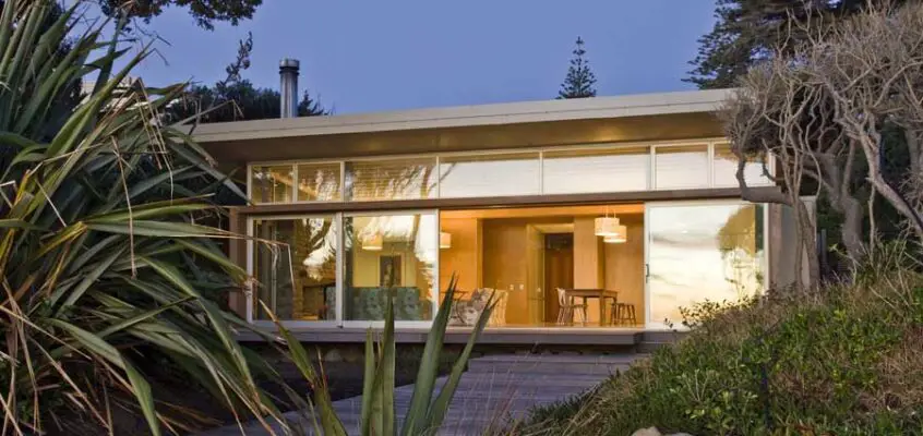 Raumati Beach House, Wellington Home