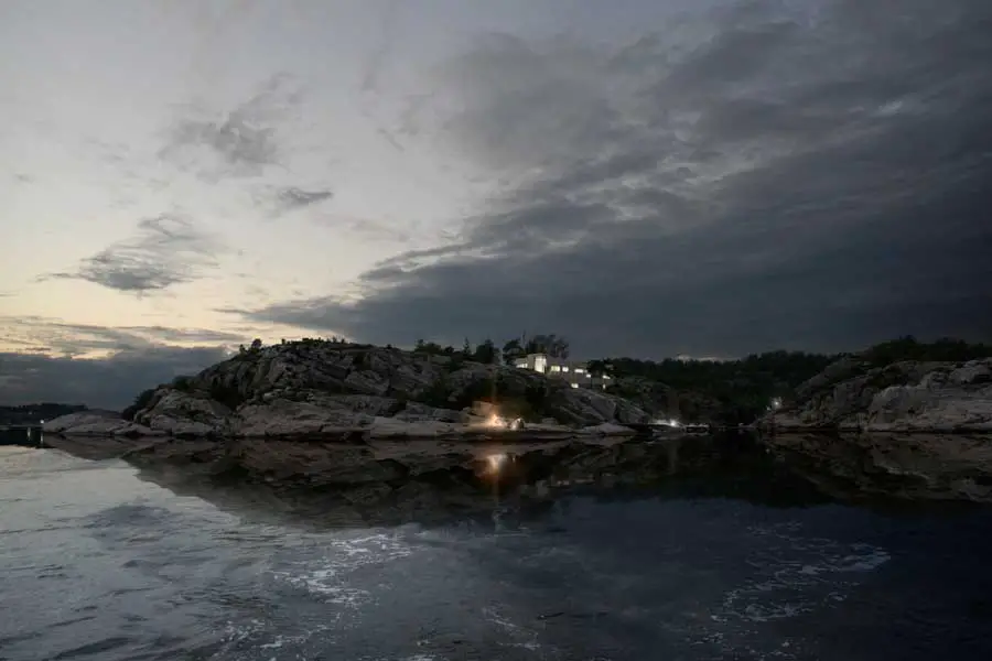 Cottage Parisholmen, Norway waterfront home