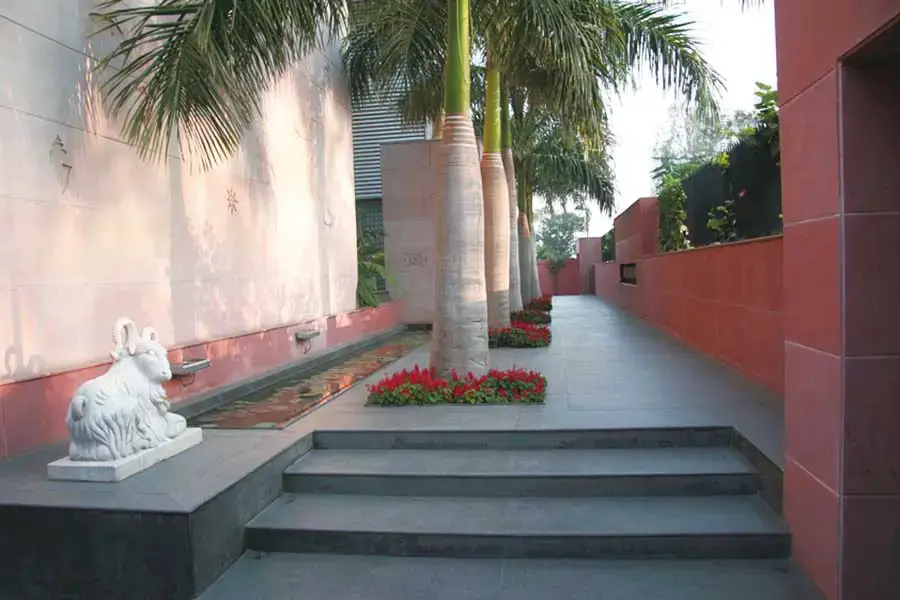 Modern India House Balewadi, Pune, steps and palm trees