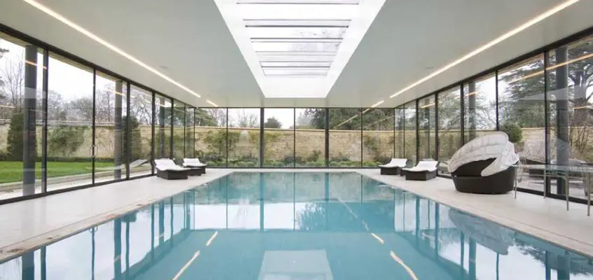 Oxfordshire Pool House – Contemporary Residence