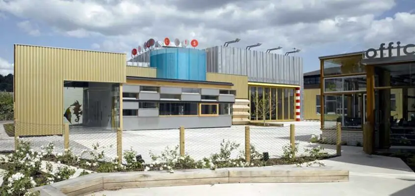Carnival Arts Centre Luton Building: Ash Sakula