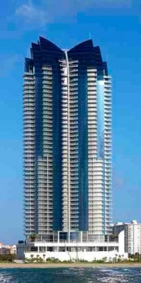South Florida tower building design by Carlos Ott