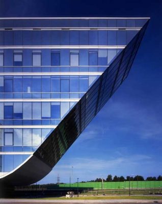 Moscow office building by Vladimir Plotkin Architects