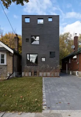 Charcoal House Toronto home design