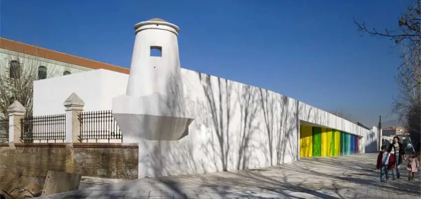 los Mondragones Granada, Vitoria Building