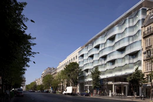 Renaissance Paris Wagram Hotel building facade