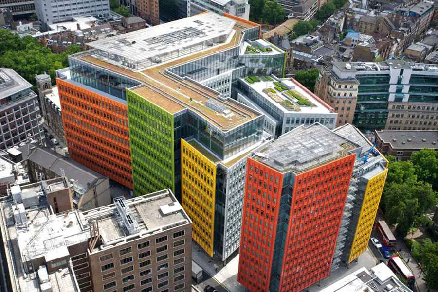 Central St. Giles mixed use development by architect Renzo Piano